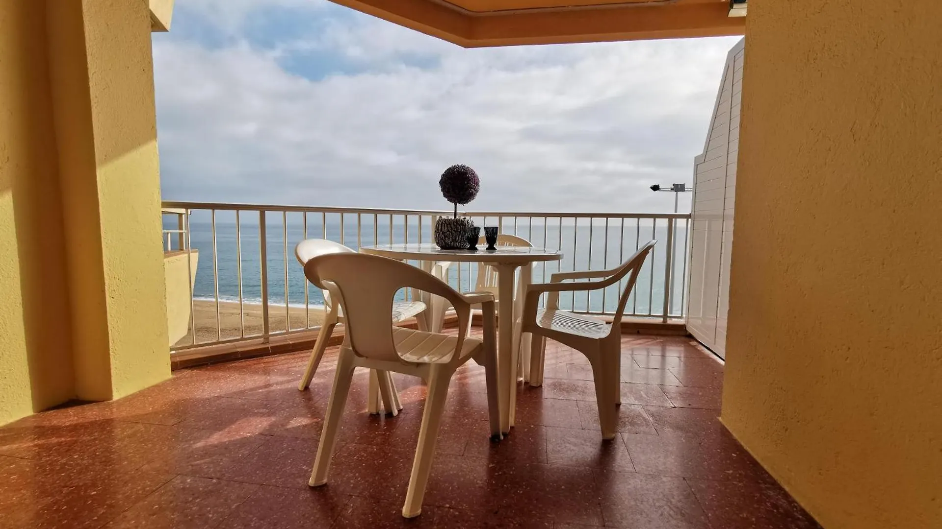 Apartment Villas Cosette / Alexandra Mar Magnifico Piso Con Esplendidas Vistas Al Mar, A Pie De La Playa En El Paseo Maritimo De Platja D'Aro - Es-209-3